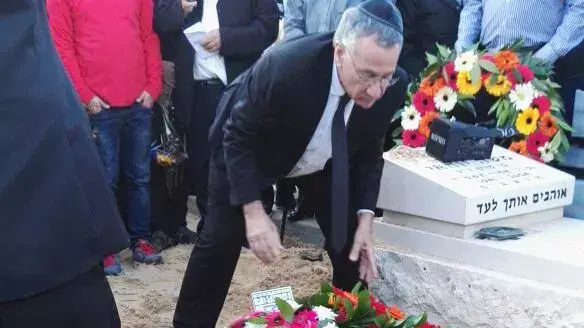 הלווית אברהם גולדמן, הרוג בפיגוע באיסטנבול, בית העלמין בחולון. מרץ 2016