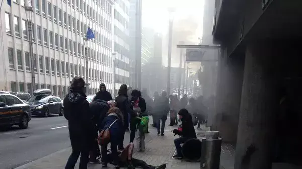 עשן מתחנת מטרו מלביק, בריסל בלגיה. 22 במרץ 2016