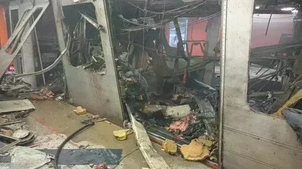 הרכבת שנפגעה בפיגוע במטרו בבריסל, בלגיה, 22 במרץ 2016 הרכבת שנפגעה בפיגוע במטרו בבריסל, בלגיה, 22 במרץ 2016