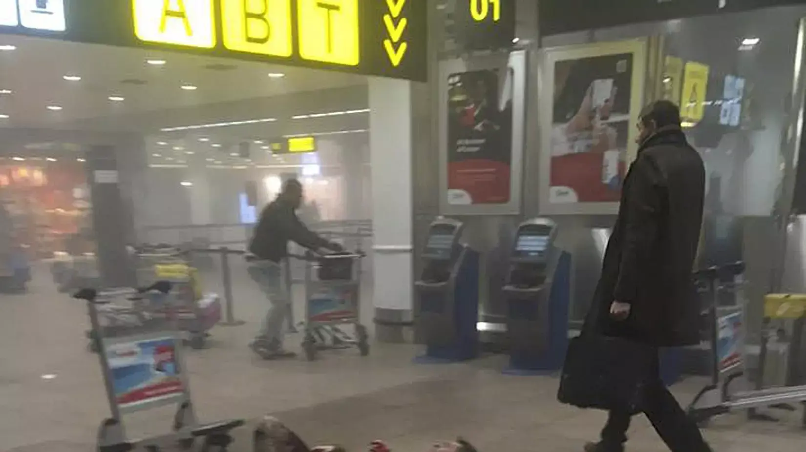 פצוע בשדה התעופה בבריסל פצוע בשדה התעופה בבריסל