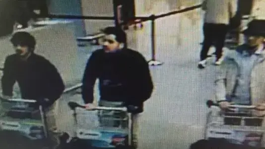 חשודים בפיגוע בשדה התעופה בבריסל צולמו במצלמות האבטחה