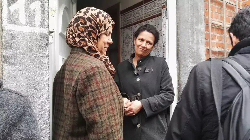 מלכיה, תושבת בשכונת שארבק בבריסל, שבה התגוררו האחים המחבלים ברכאווי