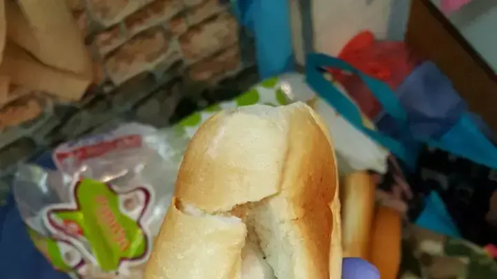 הרואין וקוקאין נתפסו בתוך לחמניות בדירה בתל אביב. 24 במרץ 2016 הרואין וקוקאין נתפסו בתוך לחמניות בדירה בתל אביב. 24 במרץ 2016