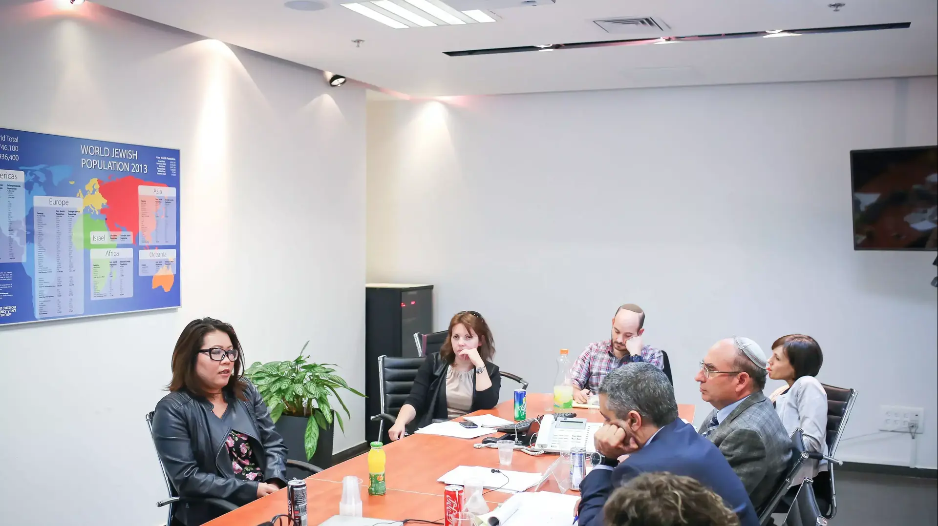 אסתר קולני בוועדה לבחינת בעלי זיקה לעם היהודי משרד התפוצות, מרץ 2016 אסתר קולני בוועדה לבחינת בעלי זיקה לעם היהודי משרד התפוצות, מרץ 2016