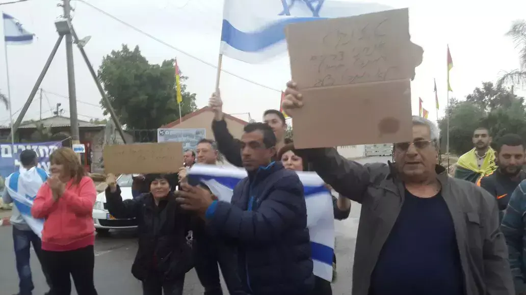 הפגנת תמיכה בחייל שירה למוות במחבל בחברון, במחנה נתן שליד באר שבע הפגנת תמיכה בחייל שירה למוות במחבל בחברון, במחנה נתן שליד באר שבע
