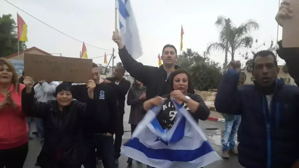 הפגנת תמיכה בחייל שירה למוות במחבל בחברון, במחנה נתן שליד באר שבע הפגנת תמיכה בחייל שירה למוות במחבל בחברון, במחנה נתן שליד באר שבע