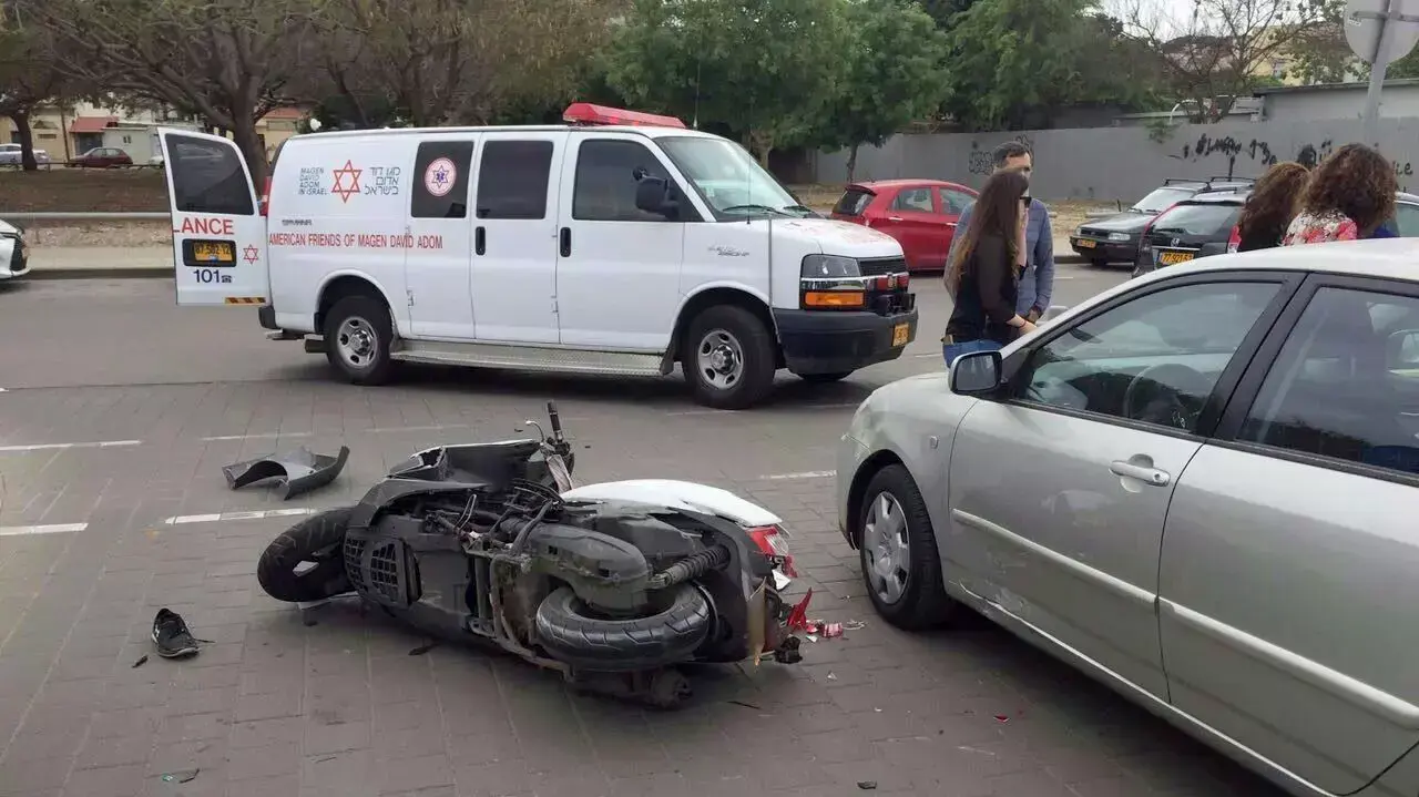 רוכב אופנוע נהרג מפגיעת רכב בתל אביב רוכב אופנוע נהרג מפגיעת רכב בתל אביב