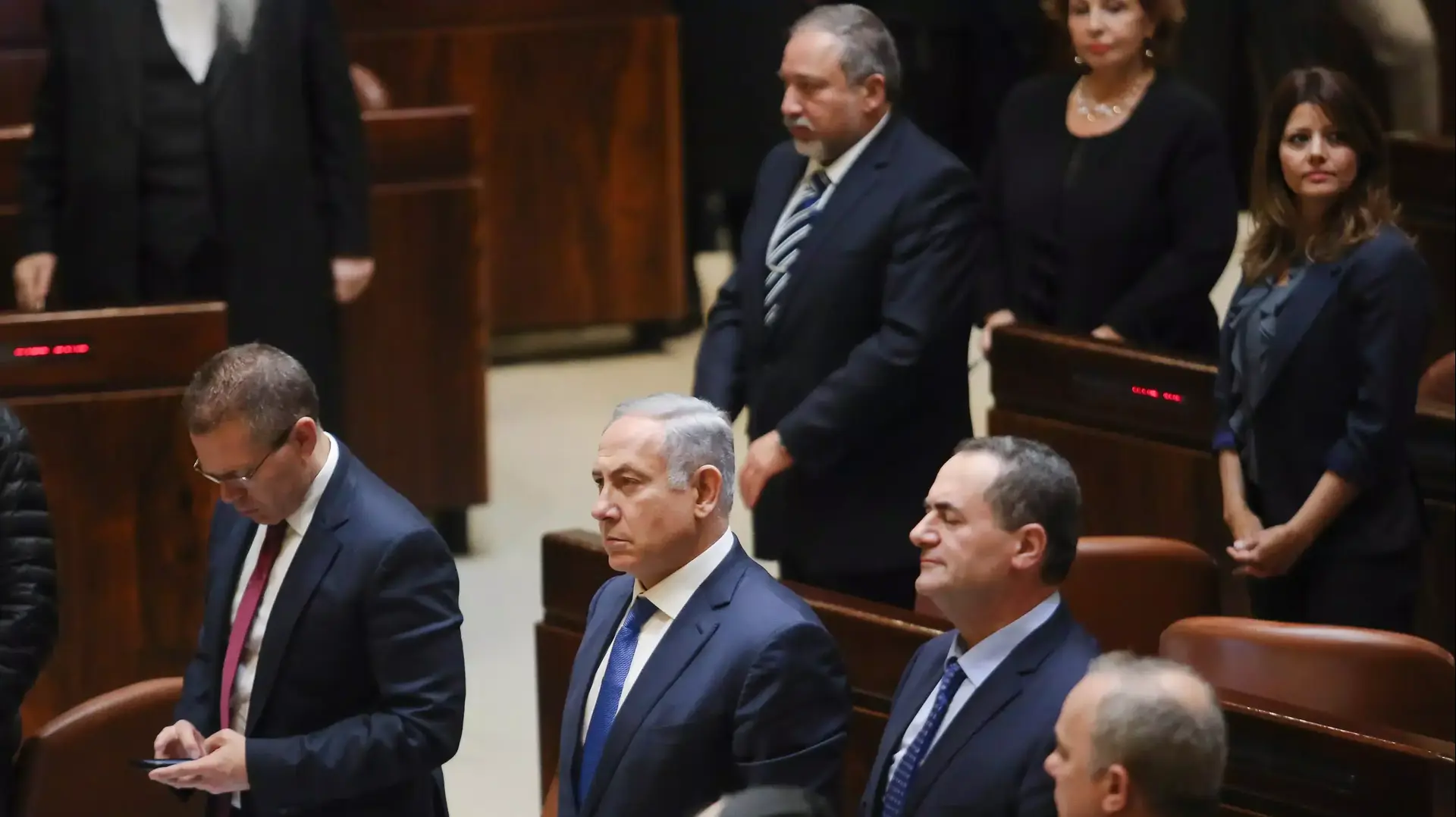 מליאת הכנסת שולחן הממשלה מליאת הכנסת שולחן הממשלה