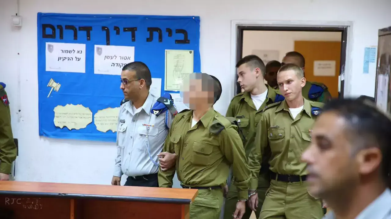 החייל העצור בחשד לרצח מחבל בבית הדין בקסטינה החייל העצור בחשד לרצח מחבל בבית הדין בקסטינה
