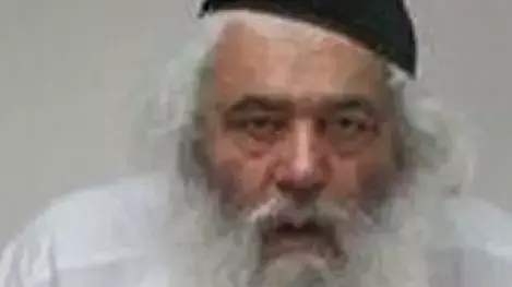 דוד ביטון, בן 57 שעל פי החשד נחטף מבית החולים הדסה עין כרם שבירושלים על ידי קבוצה דתית שהפכה אותו לרב מקובל בצפון, מרץ 2016