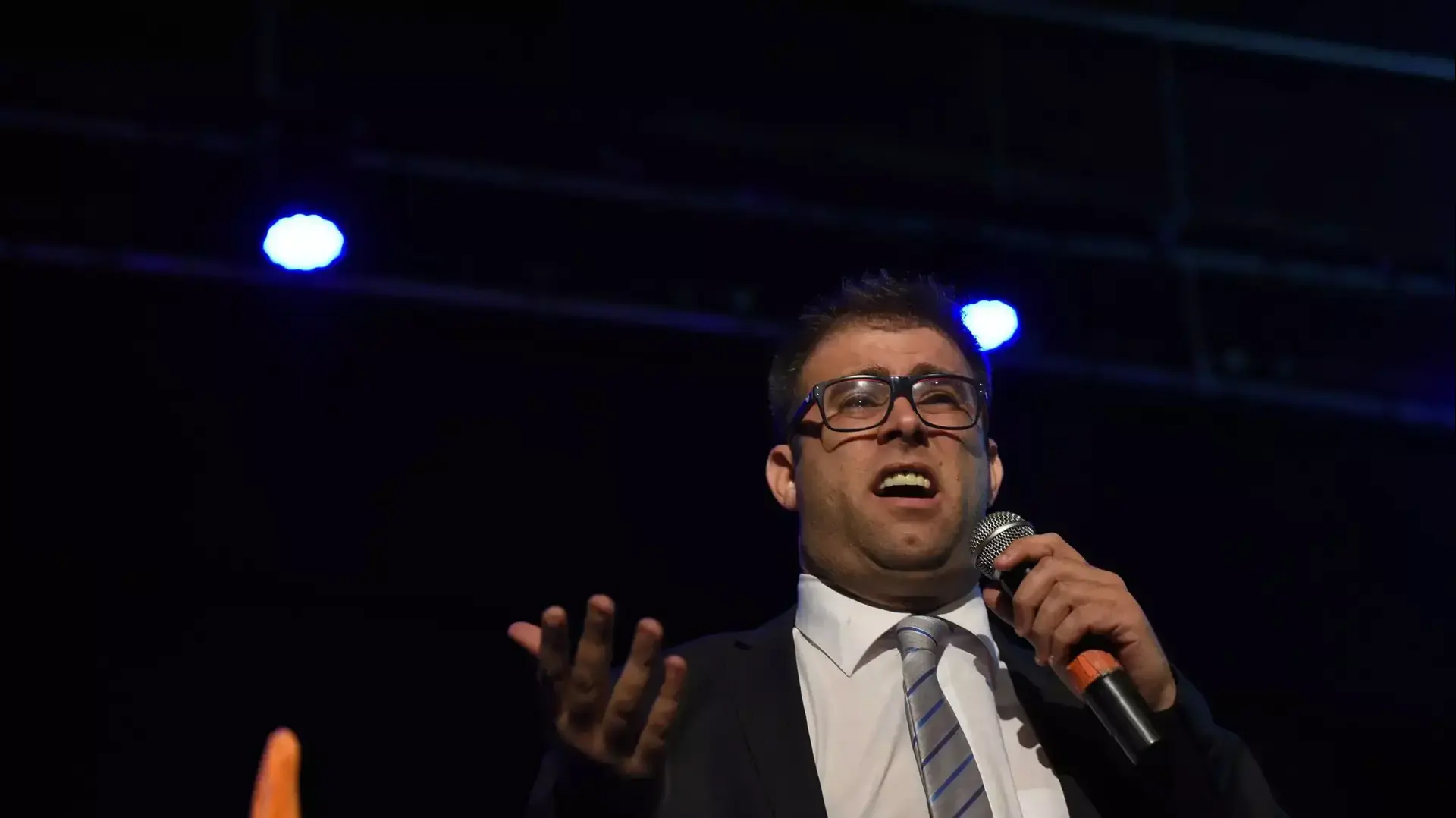 ח"כ אורן חזן, הפגנת תמיכה בחייל שירה למוות במחבל בחברון. רמלה 29 במרץ 2016 ח"כ אורן חזן, הפגנת תמיכה בחייל שירה למוות במחבל בחברון. רמלה 29 במרץ 2016
