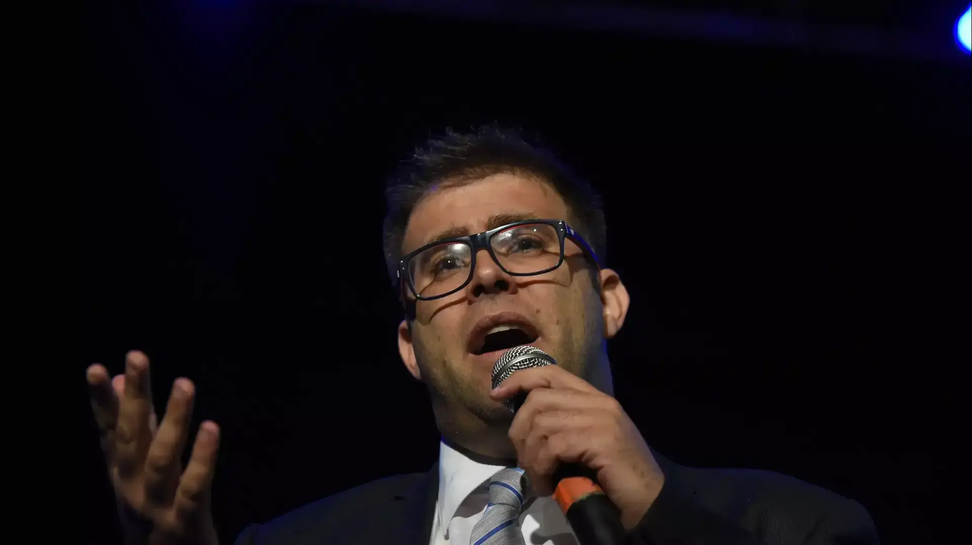 ח"כ אורן חזן, הפגנת תמיכה בחייל שירה למוות במחבל בחברון. רמלה 29 במרץ 2016 ח"כ אורן חזן, הפגנת תמיכה בחייל שירה למוות במחבל בחברון. רמלה 29 במרץ 2016