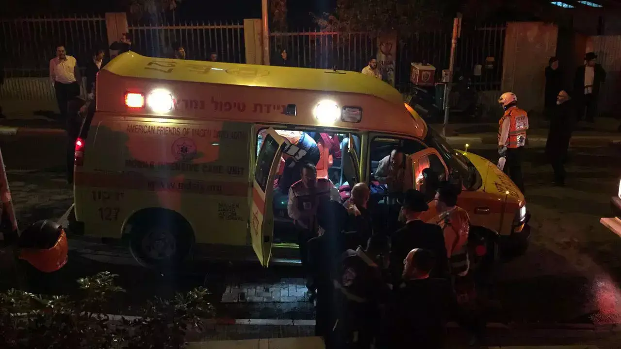 פצועה קשה ושלושה פצועים קל בשריפה בבניין מגורים בבני ברק, 31 במרץ 2016 פצועה קשה ושלושה פצועים קל בשריפה בבניין מגורים בבני ברק, 31 במרץ 2016