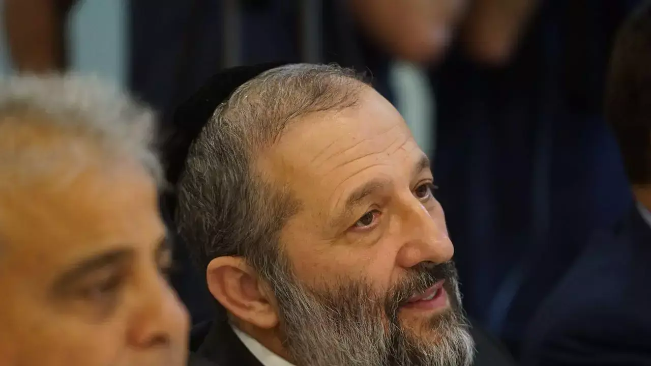 אריה דרעי מדבר בכנס ראשי רשויות ערי פיתוח בטבריה אריה דרעי מדבר בכנס ראשי רשויות ערי פיתוח בטבריה