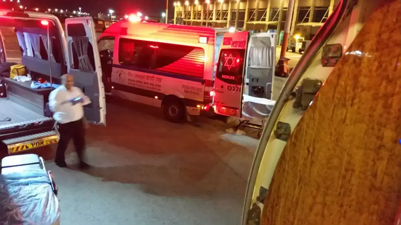 שני צעירים יהודים שנפצעו במתקפת הטרור בבריסל הוטסו לטיפול בישראל. 1 באפריל 2016 שני צעירים יהודים שנפצעו במתקפת הטרור בבריסל הוטסו לטיפול בישראל. 1 באפריל 2016