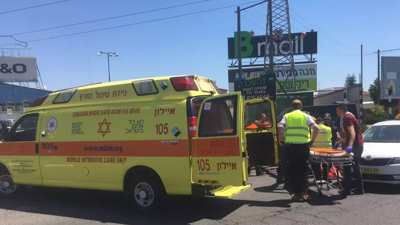 תאונת דרכים בצומת ביל"ו ליד קריית עקרון 02 אפריל 2016 תאונת דרכים בצומת ביל"ו ליד קריית עקרון 02 אפריל 2016