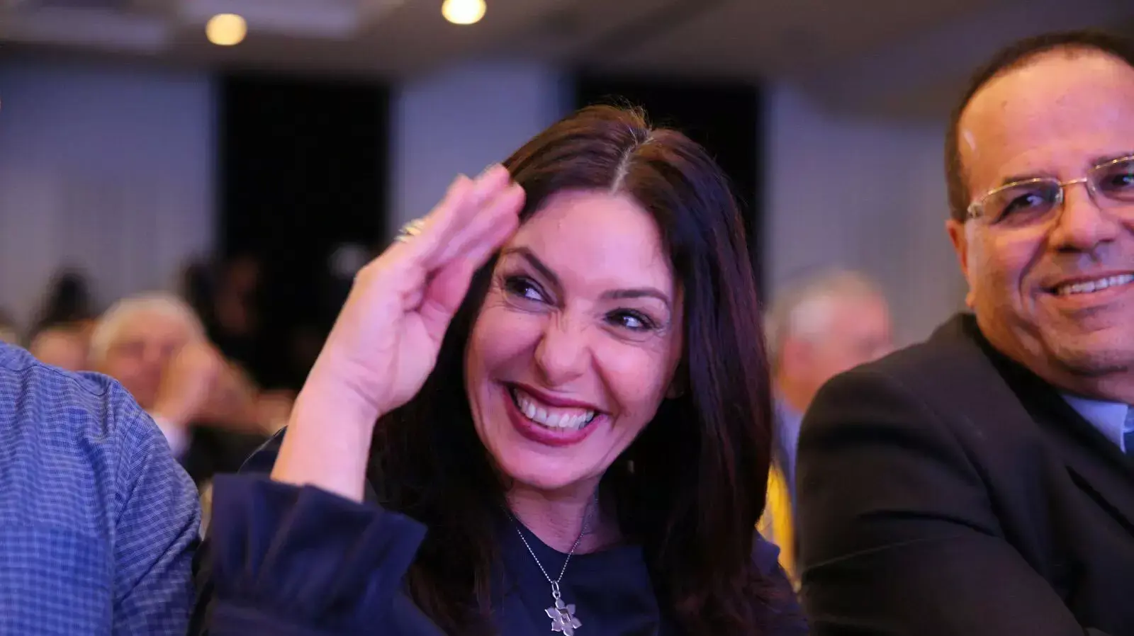 מירי רגב ופעילי ליכוד באירוע הרמ כוסית לכבוד פסח מירי רגב ופעילי ליכוד באירוע הרמ כוסית לכבוד פסח