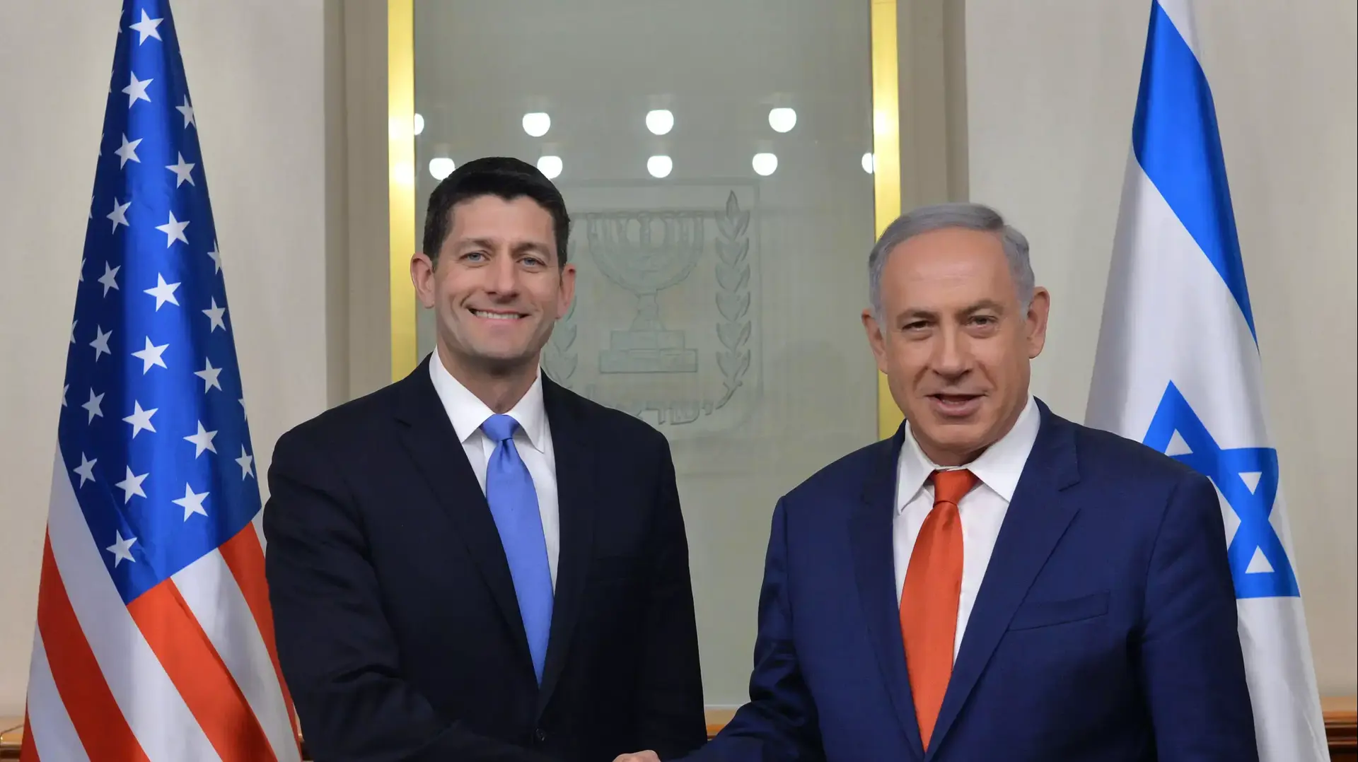 ראש הממשלה בנימין נתניהו נפגש הבוקר עם משלחת חברי קונגרס משתי המפלגות בראשות יו"ר בית הנבחרים של ארה"ב פול ראיין. המשלחת הביעה תמיכה איתנה בישראל. ראש הממשלה בנימין נתניהו נפגש הבוקר עם משלחת חברי קונגרס משתי המפלגות בראשות יו"ר בית הנבחרים של ארה"ב פול ראיין. המשלחת הביעה תמיכה איתנה בישראל.