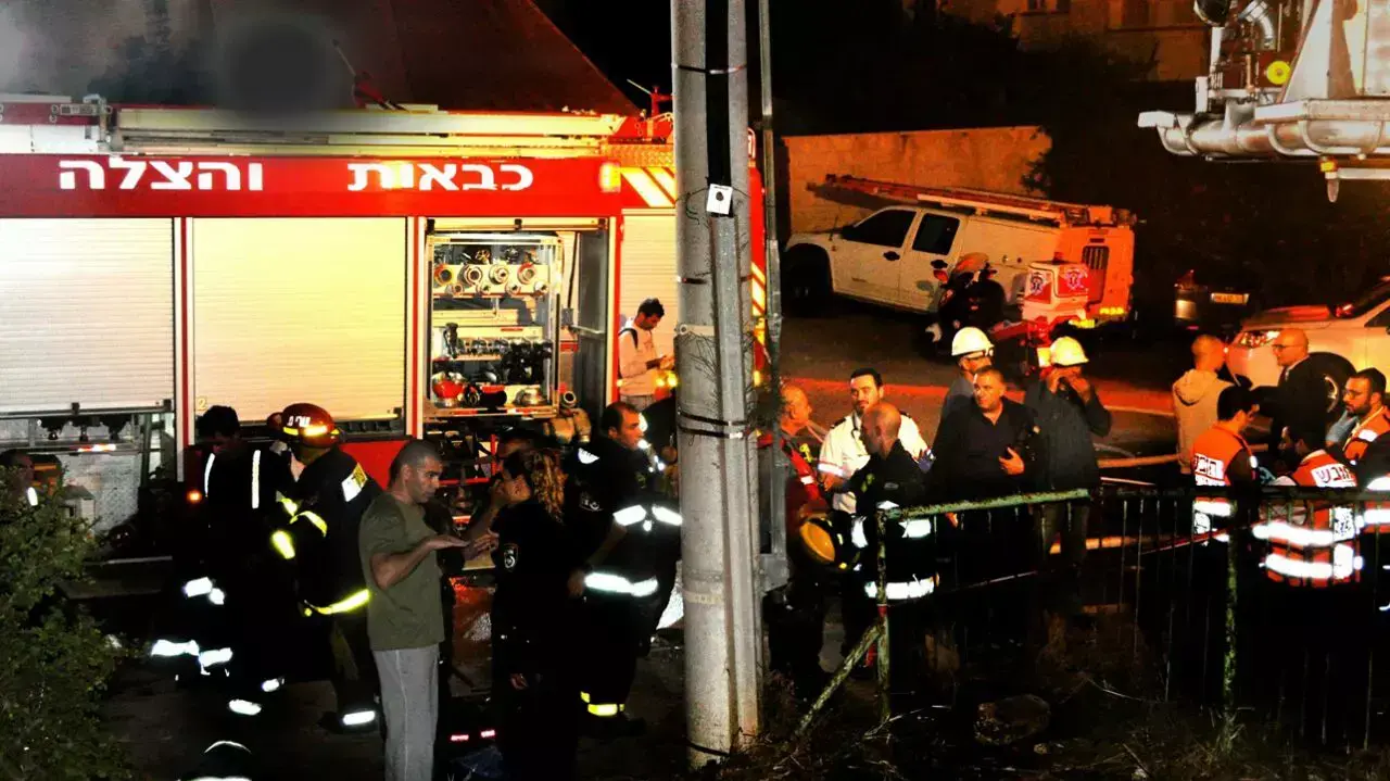 שריפה בבניין דירות בחדרה, אפריל 2016 שריפה בבניין דירות בחדרה, אפריל 2016