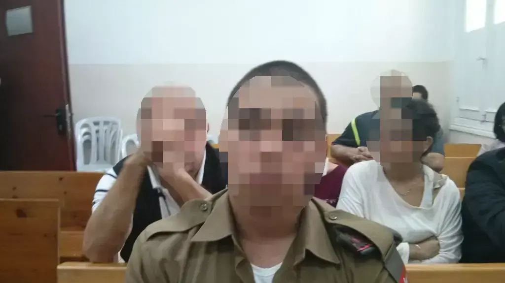 החייל היורה מחברון דיון בבית הדין הצבאי ביפו. אפריל 2016 החייל היורה מחברון דיון בבית הדין הצבאי ביפו. אפריל 2016