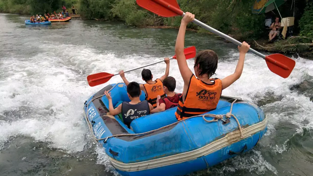 שיט קייקים בכפר בלום, 9 באפריל 2016 שיט קייקים בכפר בלום, 9 באפריל 2016