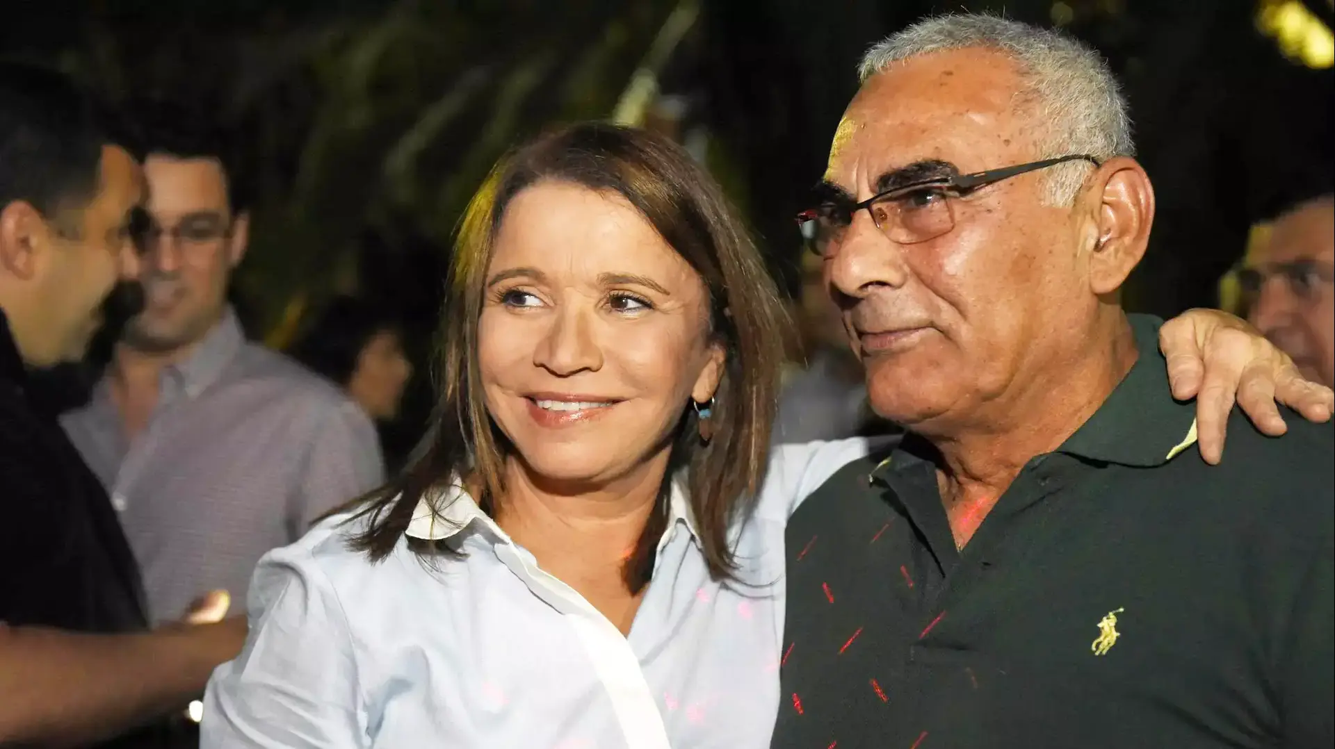שלי יחימוביץ' חוגגת עשור לכניסתה לפוליטיקה ומסיבת יום הולדת בתמונה עם חבר הכנסת לשעבר משה מזרחי שלי יחימוביץ' חוגגת עשור לכניסתה לפוליטיקה ומסיבת יום הולדת בתמונה עם חבר הכנסת לשעבר משה מזרחי