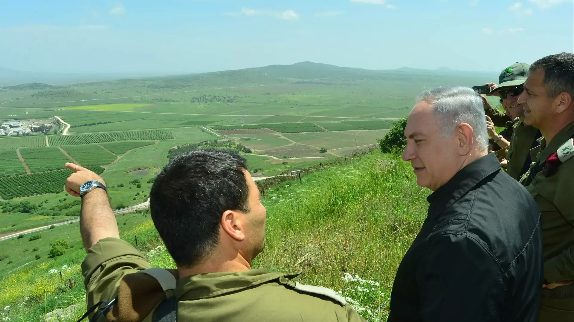 תרגיל חטיבת הצנחנים במילואים ברמת הגולן. 11 באפריל 2016