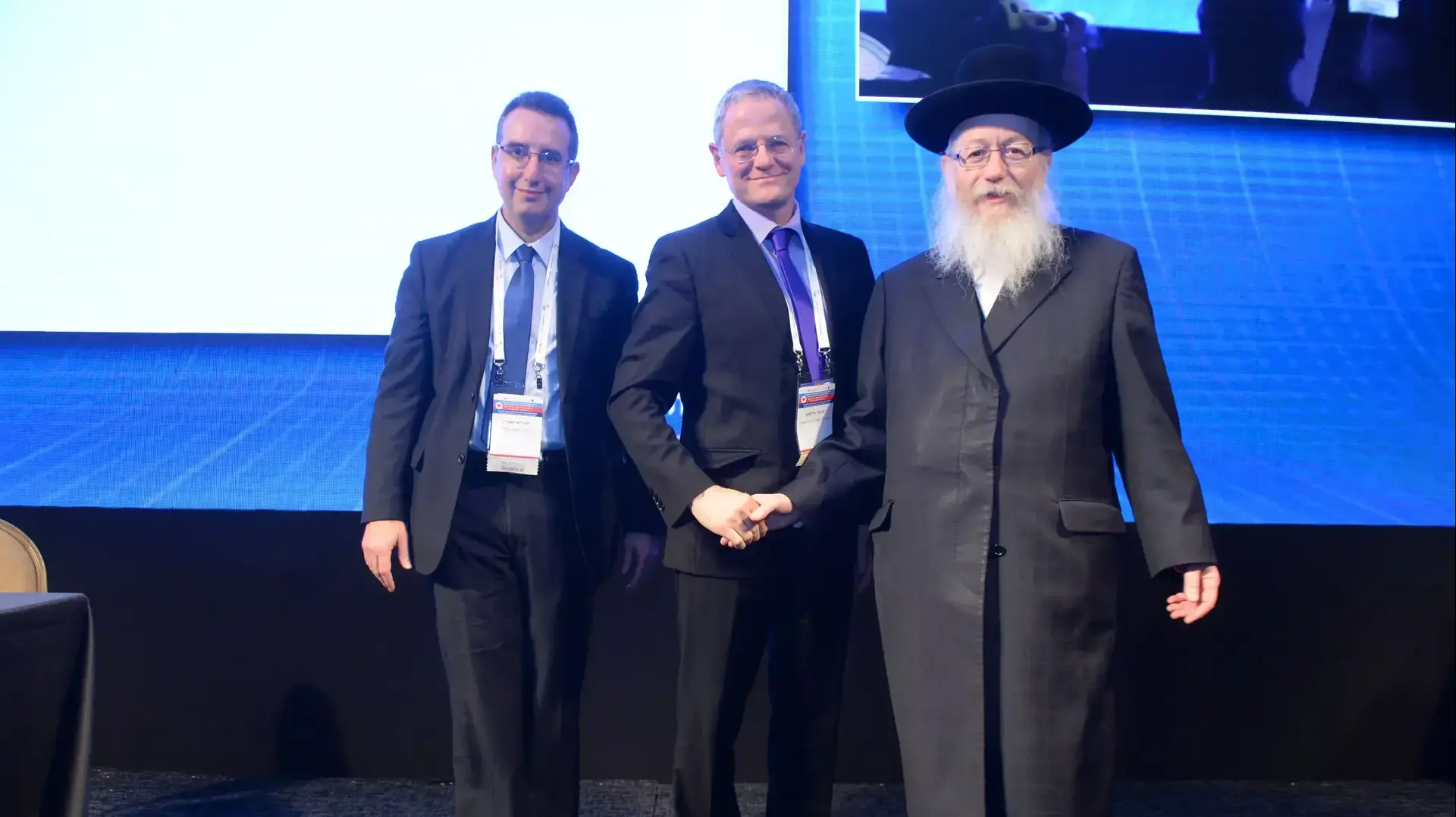 שר הבריאות יעקב ליצמן עם פרופסור מיכאל גילקסון ופרופסור רונן רובינשטיין בכנס האיגוד הקרדיולוגי בישראל שר הבריאות יעקב ליצמן עם פרופסור מיכאל גילקסון ופרופסור רונן רובינשטיין בכנס האיגוד הקרדיולוגי בישראל