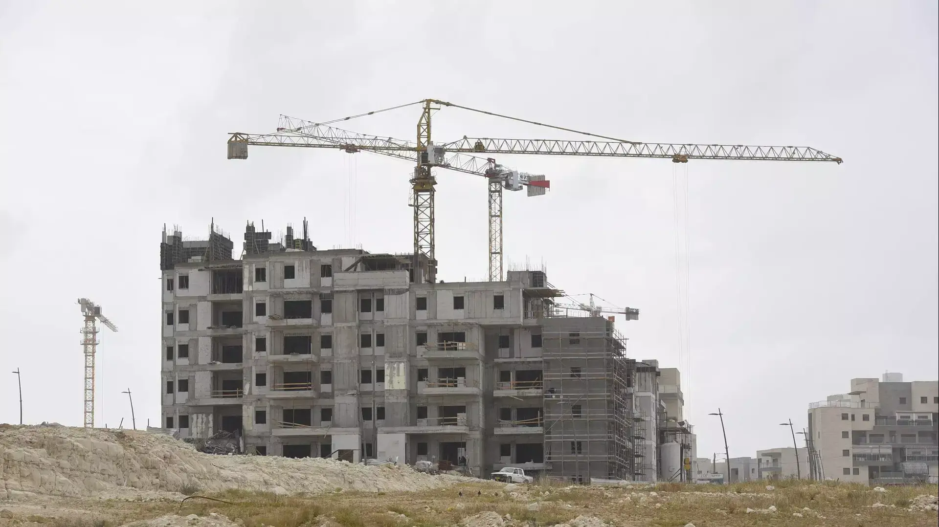 אתר בנייה של חברת ארזי הנגב בבאר שבע 12.4.2016 אתר בנייה של חברת ארזי הנגב בבאר שבע 12.4.2016