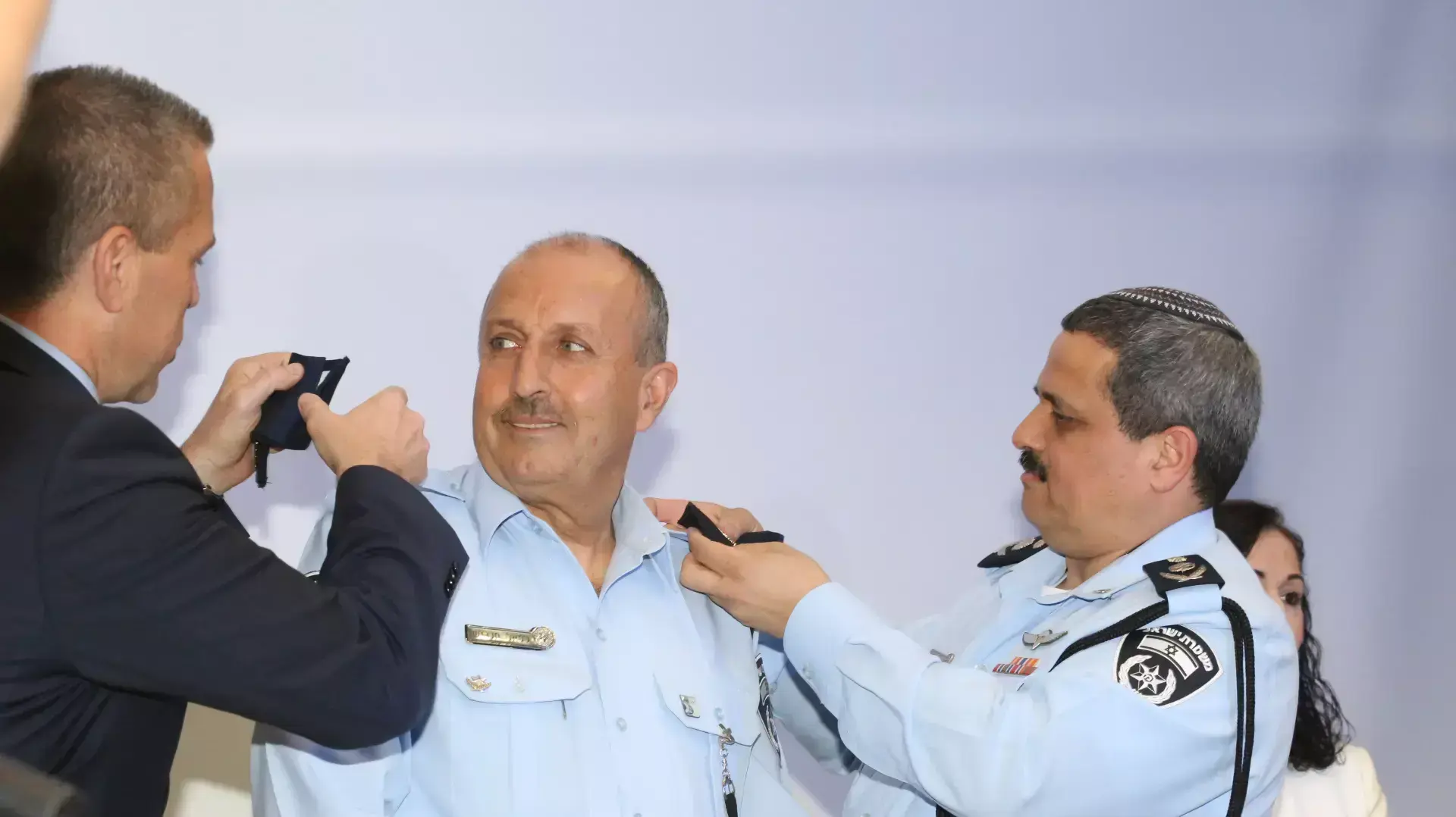 טקס הענקת דרגות לג'מאל חכרוש הניצב המוסלמי הראשון במשטרת ישראל טקס הענקת דרגות לג'מאל חכרוש הניצב המוסלמי הראשון במשטרת ישראל