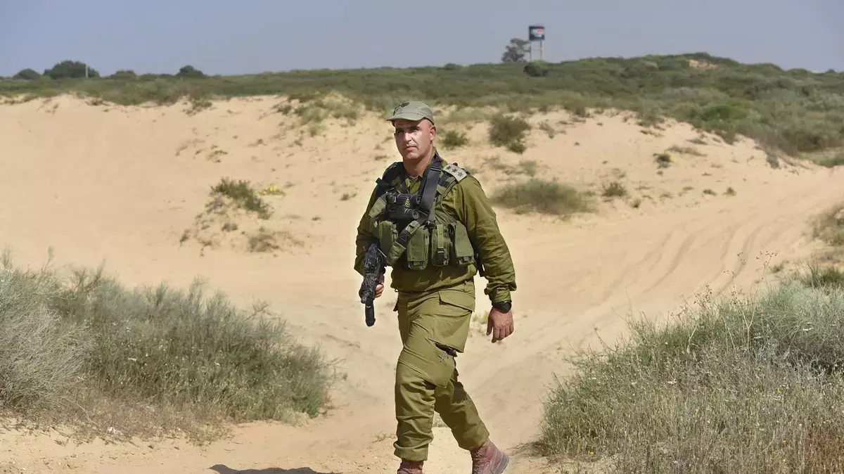 אל"מ עמוס הכהן, מפקד חטיבת הנח"ל. אפריל 2016 אל"מ עמוס הכהן, מפקד חטיבת הנח"ל. אפריל 2016