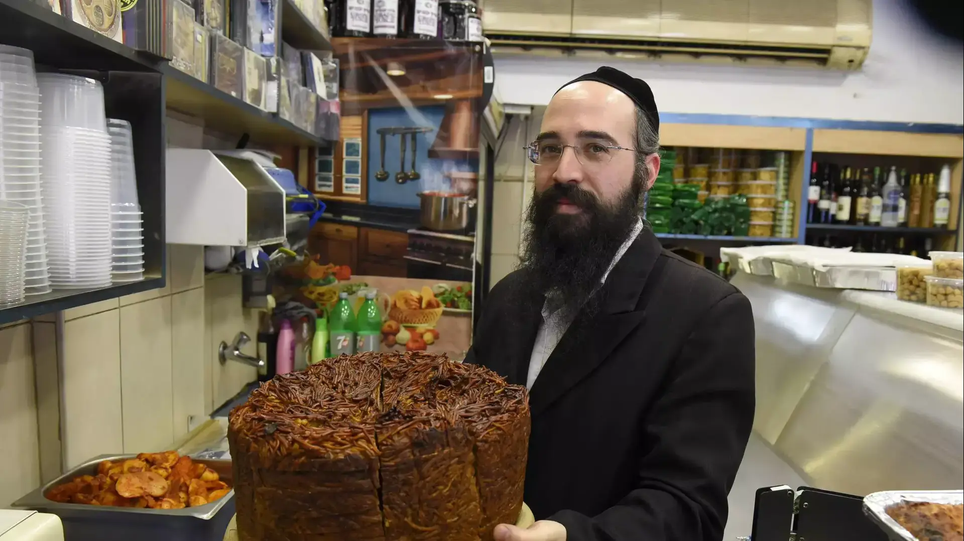 ג'אנק פוד במגזר החרדי, מסעדת דליקטס, בני ברק. אפריל 2016 ג'אנק פוד במגזר החרדי, מסעדת דליקטס, בני ברק. אפריל 2016