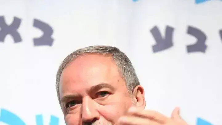 יו"ר ישראל ביתנו אביגדור ליברמן באירוע "שבתרבות" בבאר שבע. 16 באפריל 2016 יו"ר ישראל ביתנו אביגדור ליברמן באירוע "שבתרבות" בבאר שבע. 16 באפריל 2016