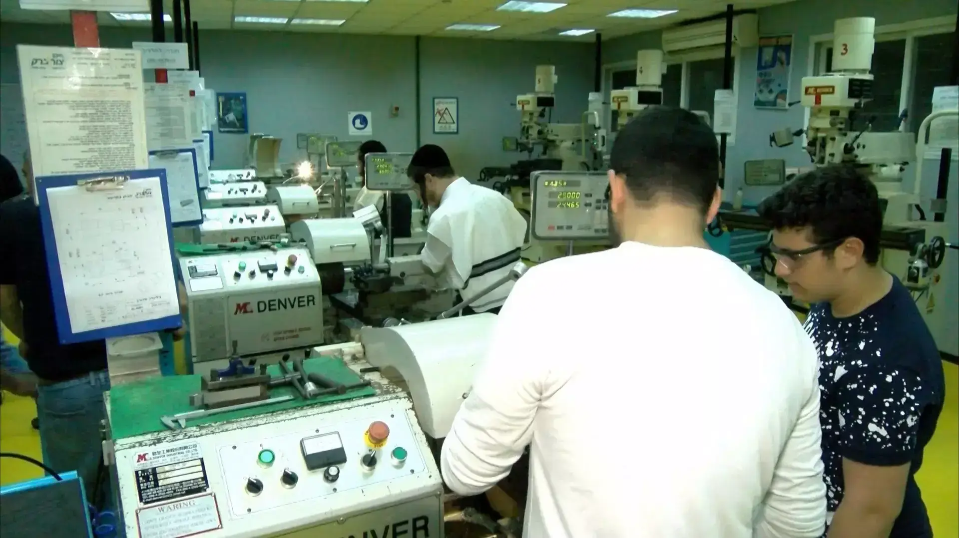 קורס למקצועות הייצור למבוגרים
