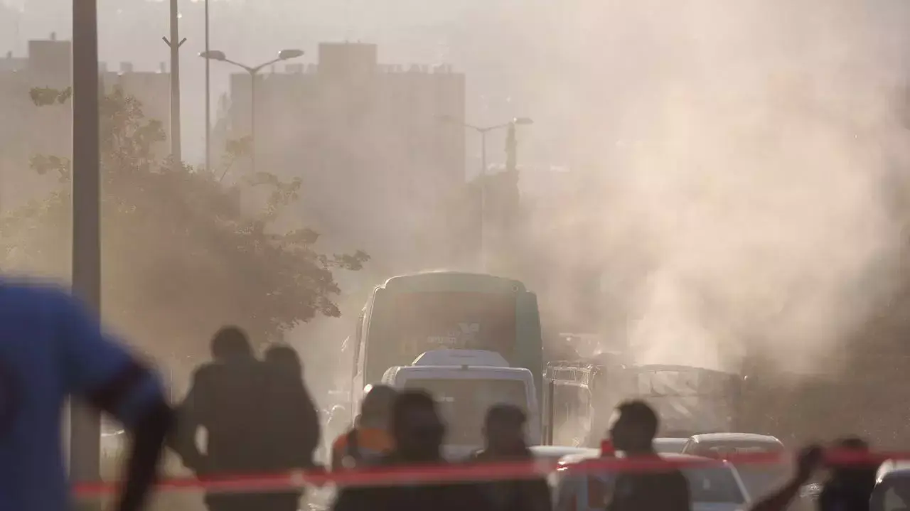 פיצוץ אוטובוס ברחוב דרך חברון בירושלים. 18 באפריל 2016 פיצוץ אוטובוס ברחוב דרך חברון בירושלים. 18 באפריל 2016