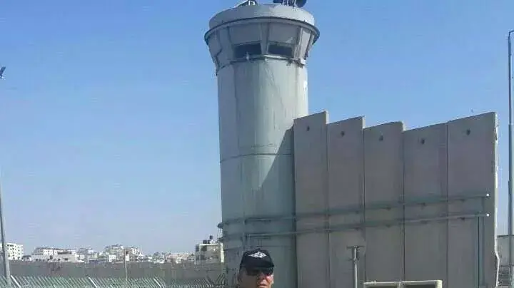 רב פקד אלי דהן מפקד יחידת המעברים רב פקד אלי דהן מפקד יחידת המעברים