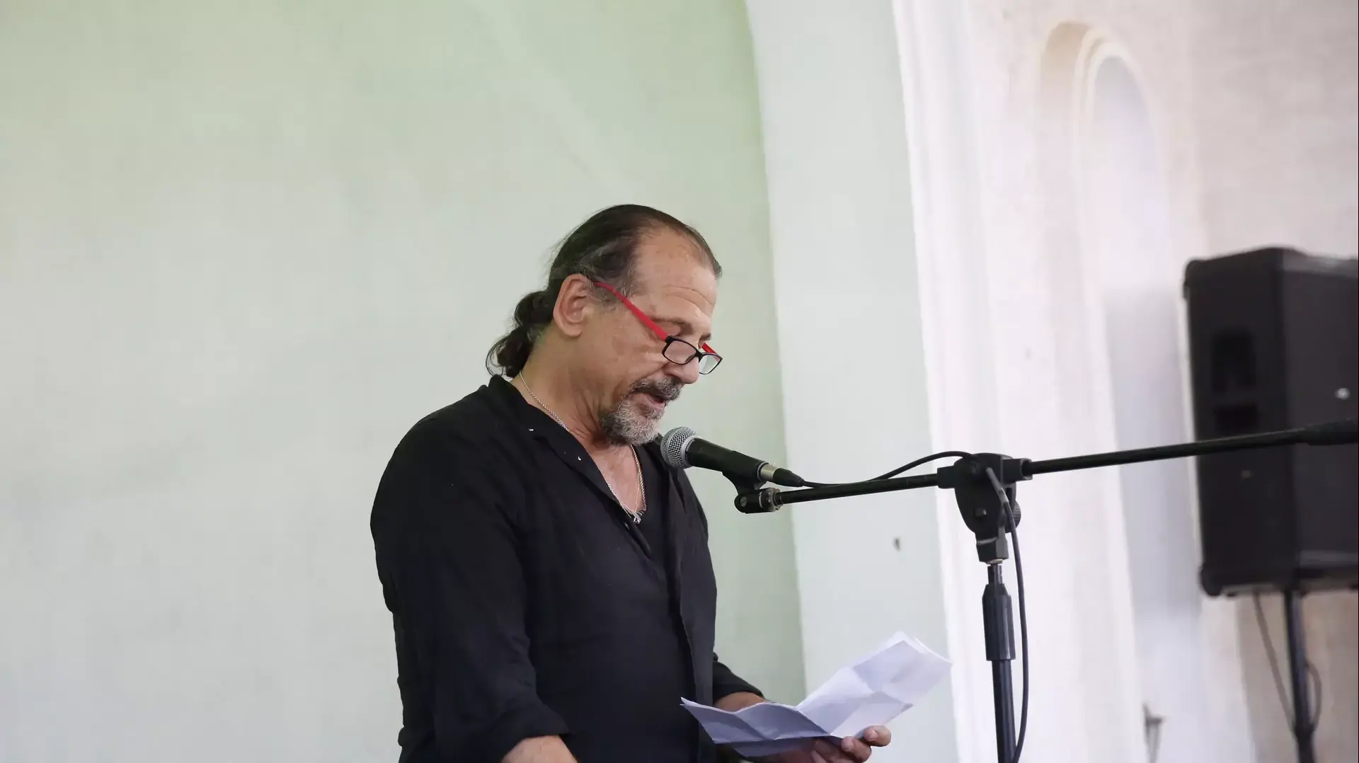 אבנר ישר בהלווית רונית אלקבץ אבנר ישר בהלווית רונית אלקבץ