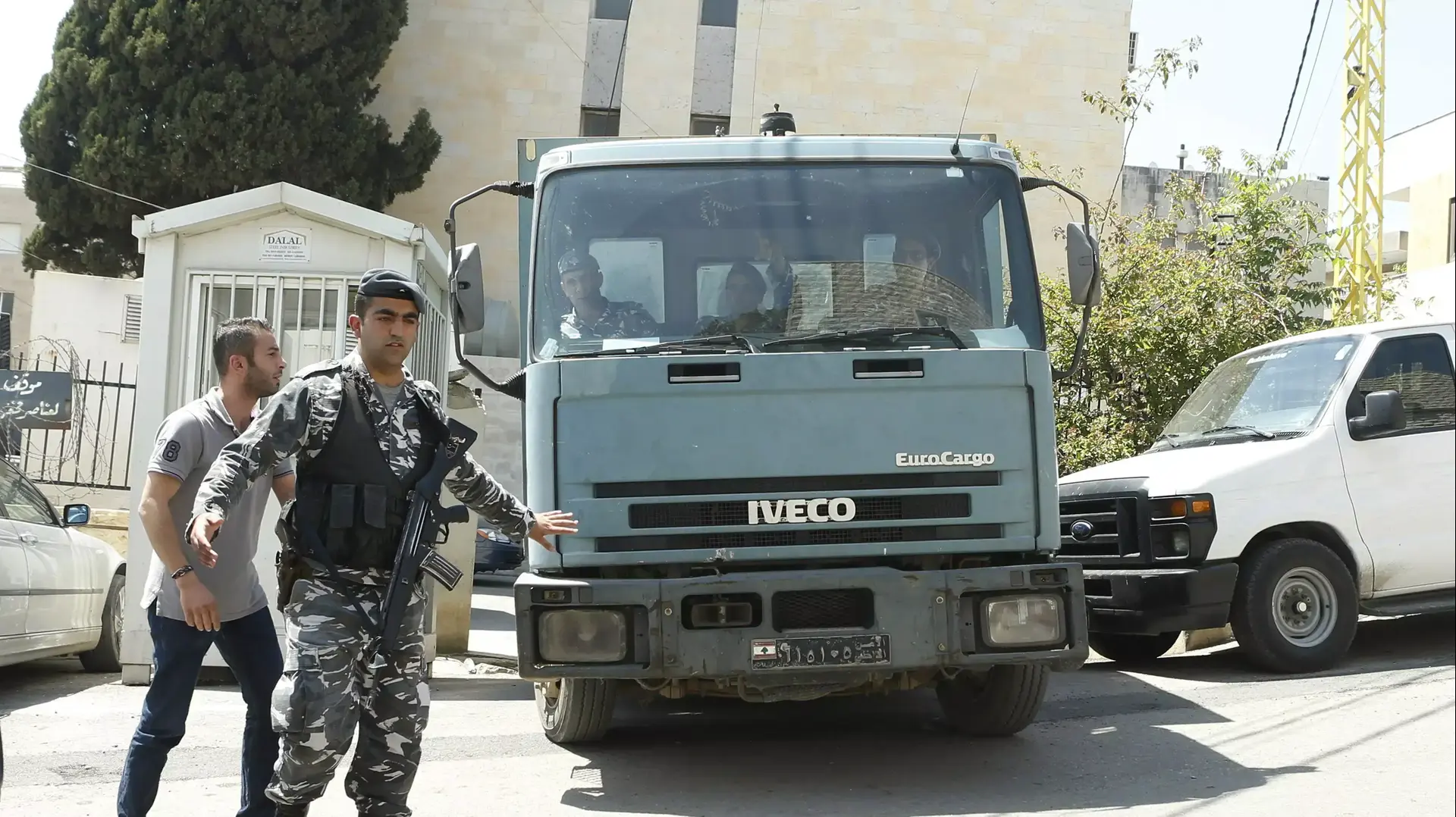 שחרור צוות תכנית "60 דקות" האוסטרלית מכל בעבדא, לבנון, 20 באפריל 2016 שחרור צוות תכנית "60 דקות" האוסטרלית מכל בעבדא, לבנון, 20 באפריל 2016