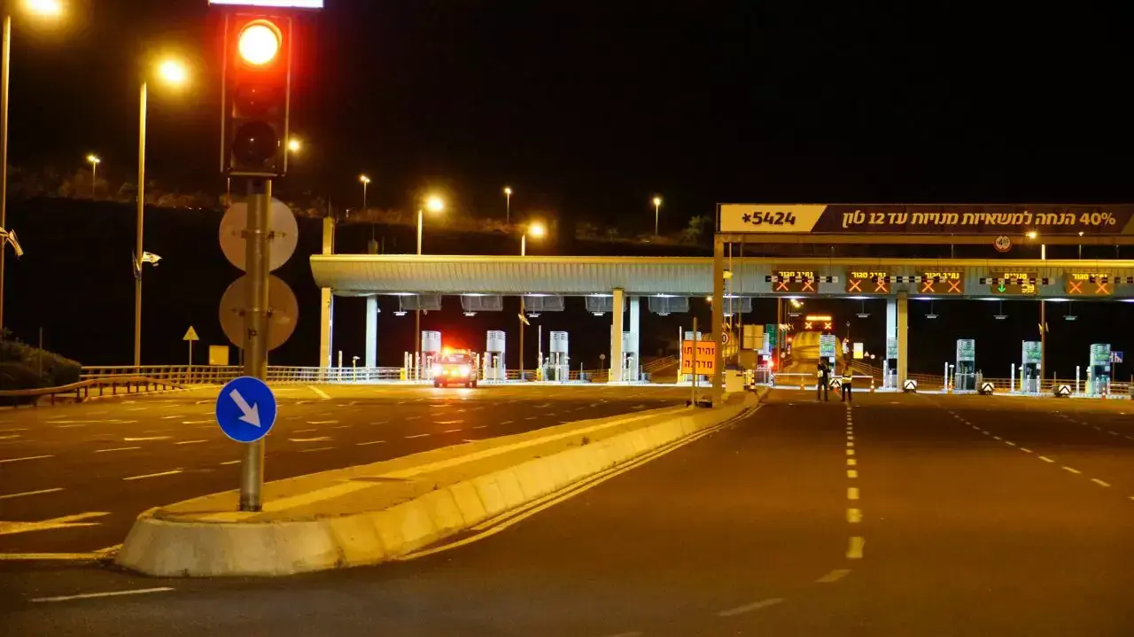 תאונת דרכים במנהרות הכרמל, חיפה. אפריל 2016 תאונת דרכים במנהרות הכרמל, חיפה. אפריל 2016