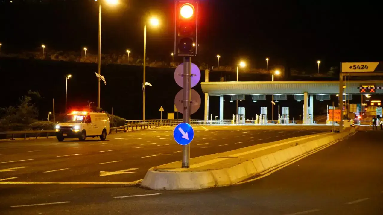 תאונת דרכים במנהרות הכרמל, חיפה. אפריל 2016 תאונת דרכים במנהרות הכרמל, חיפה. אפריל 2016
