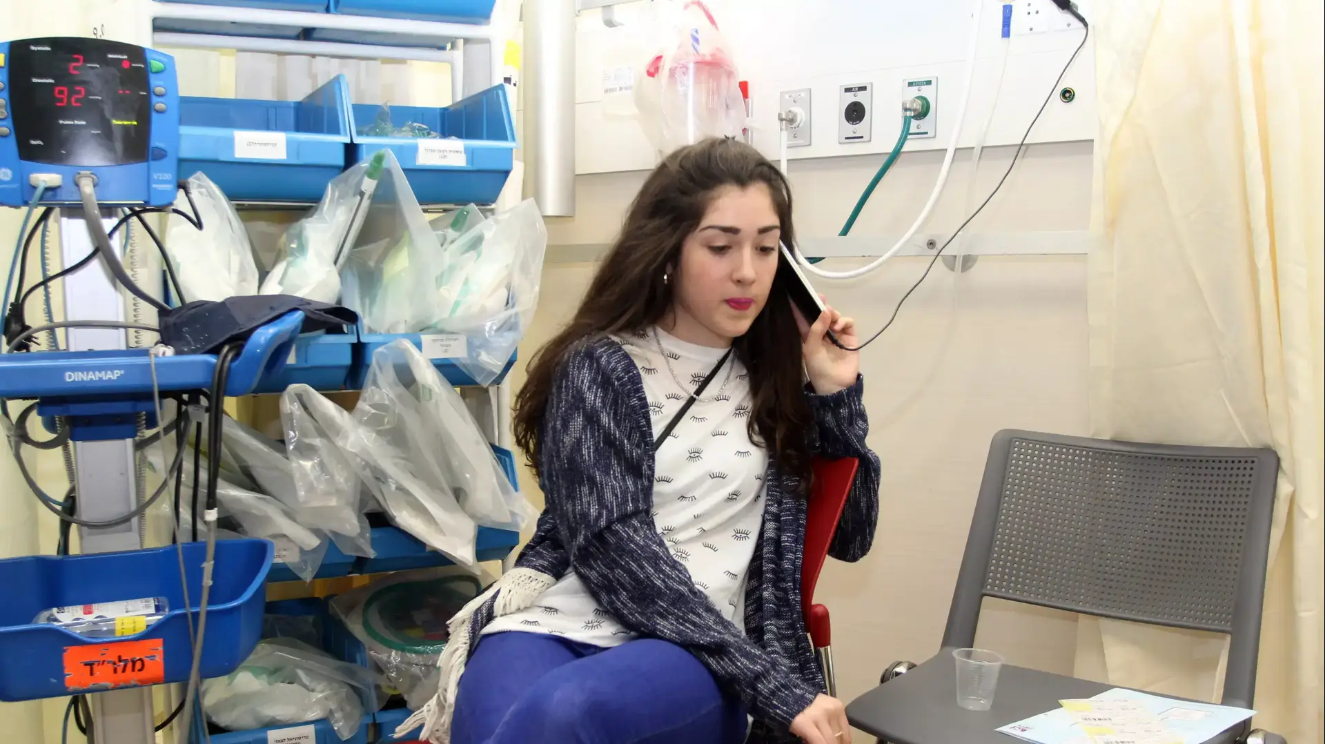 עדי זאבי, פצועה בתאונת הדרכים במנהרות הכרמל, חיפה. אפריל 2016 עדי זאבי, פצועה בתאונת הדרכים במנהרות הכרמל, חיפה. אפריל 2016