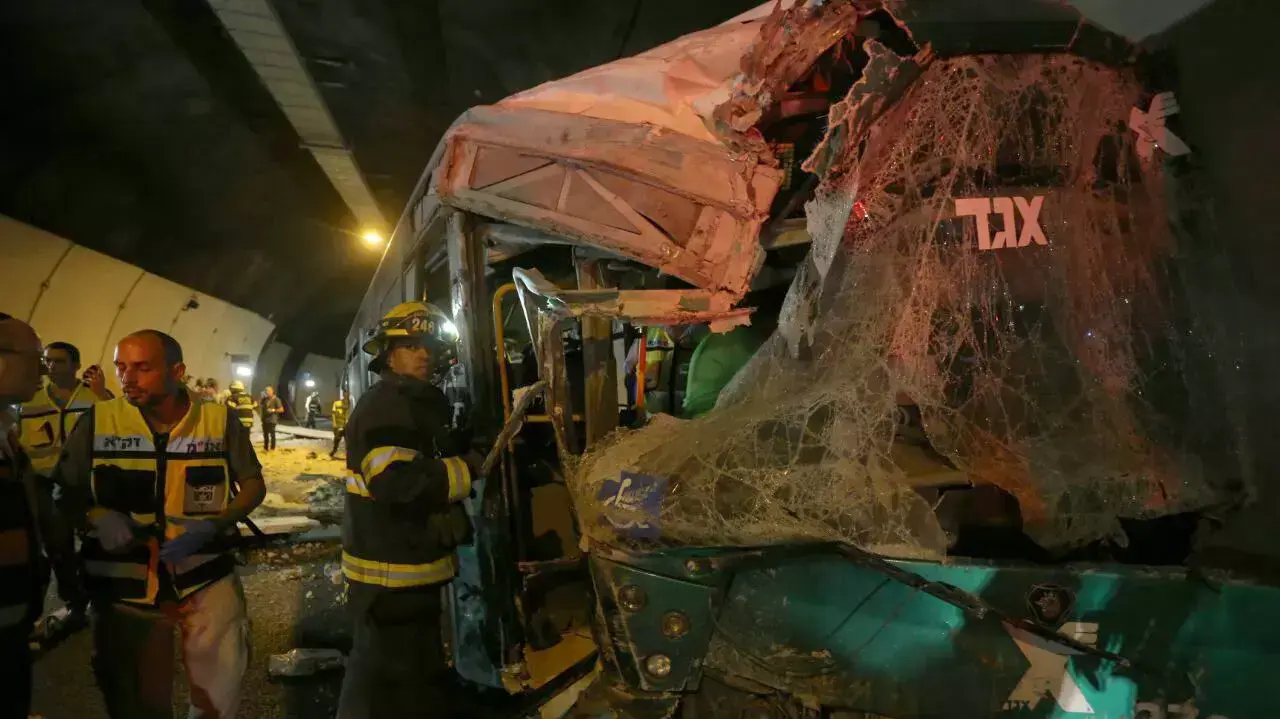 תאונת דרכים במנהרות הכרמל, חיפה. אפריל 2016 תאונת דרכים במנהרות הכרמל, חיפה. אפריל 2016