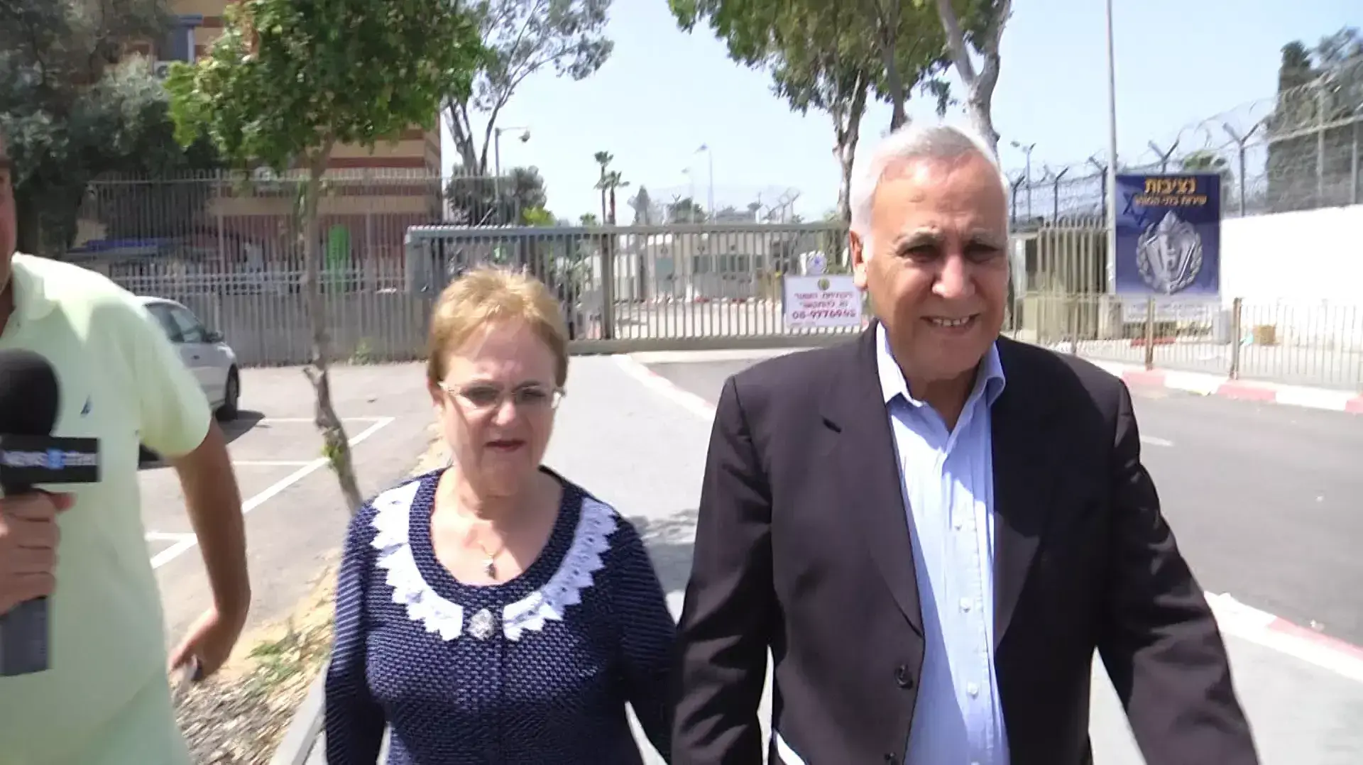 חג בבית הנשיא לשעבר והאנס משה קצב שוחרר לחופשת פסח בביתו