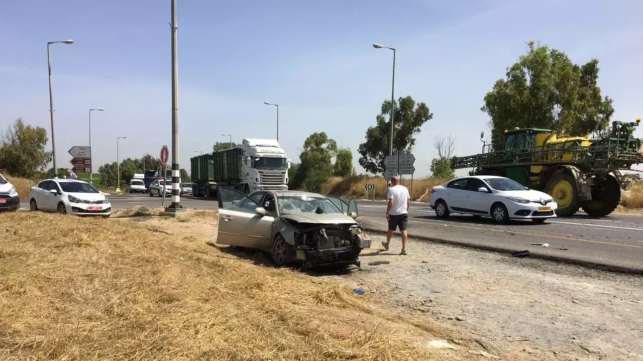 תאונה בכביש 232 בסמוך לקיבוץ בארי שבה נהרגה אישה כבת 60, אפריל 2016