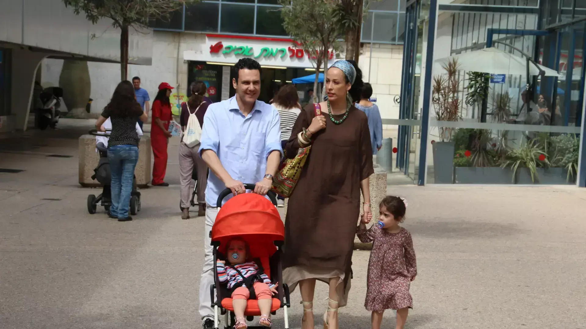עדן הראל + עודד מנשה עדן הראל + עודד מנשה