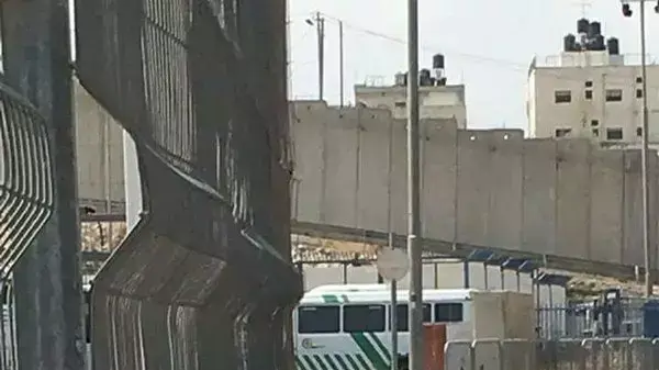 ניסיון פיגוע במעבר קלנדיה. 27 באפריל 2016 ניסיון פיגוע במעבר קלנדיה. 27 באפריל 2016