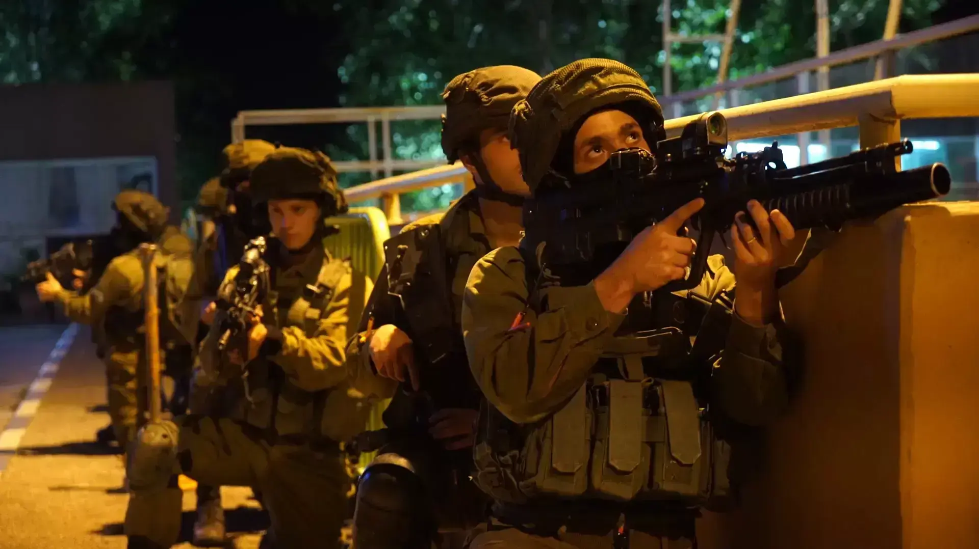 תיעוד: לוחמי גולני מתרגלים חדירת מחבלים לאוניברסיטת אריאל