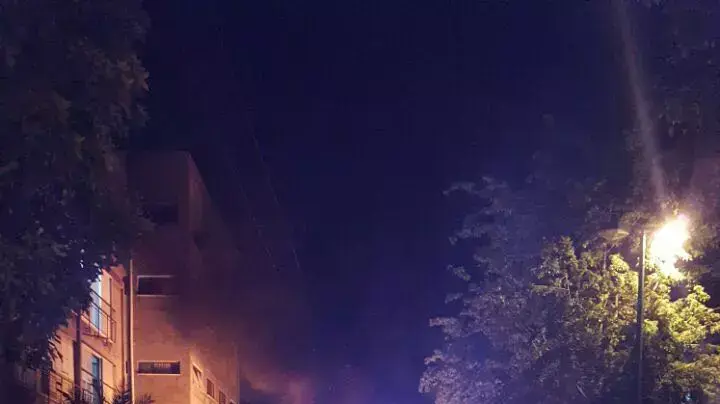 שריפה פרצה בשני מיניבוסים בבני ברק, אפריל 2016 שריפה פרצה בשני מיניבוסים בבני ברק, אפריל 2016