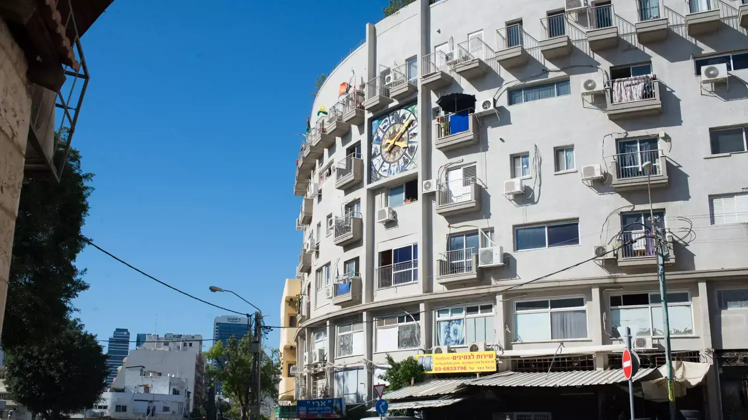 הדירה ברחוב הרצל בתל אביב שבה על פי החשד הרגה בת 47 את אמה בת ה-67. 29 באפריל 2016. הדירה ברחוב הרצל בתל אביב שבה על פי החשד הרגה בת 47 את אמה בת ה-67. 29 באפריל 2016.