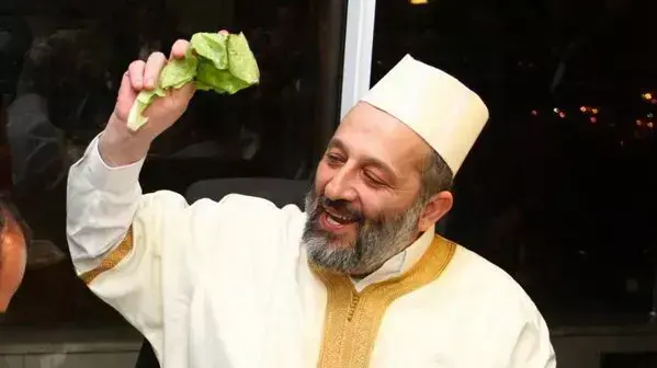 אריה דרעי בחגיגות המימונה ב-2015 אריה דרעי בחגיגות המימונה ב-2015